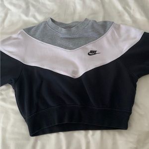 NIKE cropped sweater - SOLD DO NOT BUY